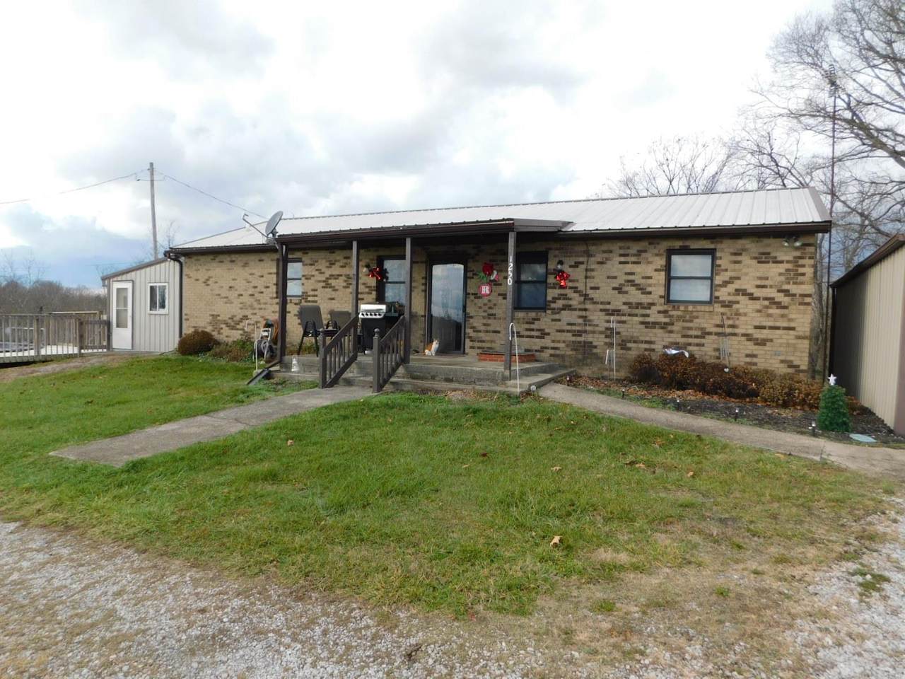 1250 Leaning Oak - Photo 1