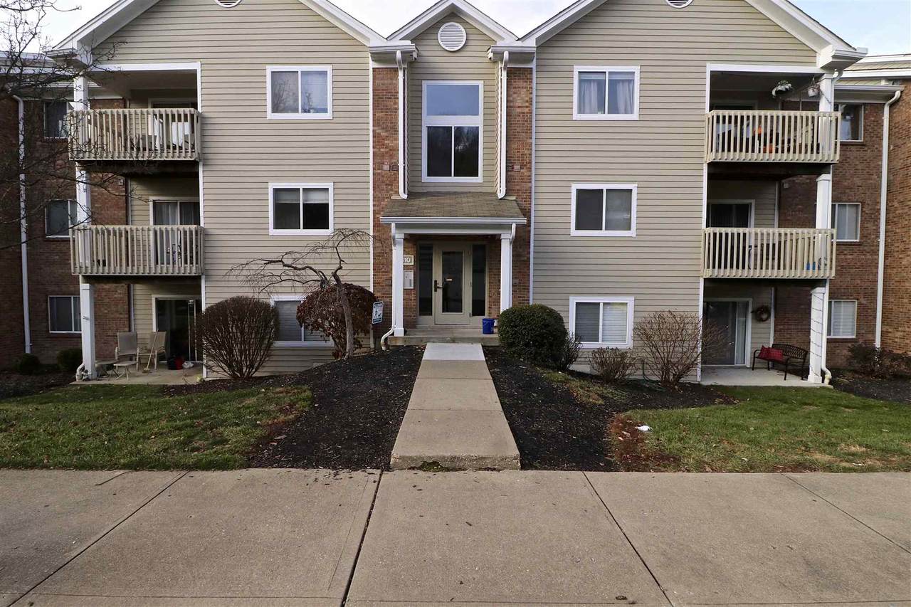 410 Lakeview Drive - Photo 1