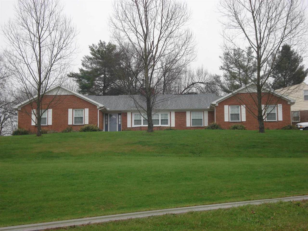 204 Meadow Lane - Photo 1