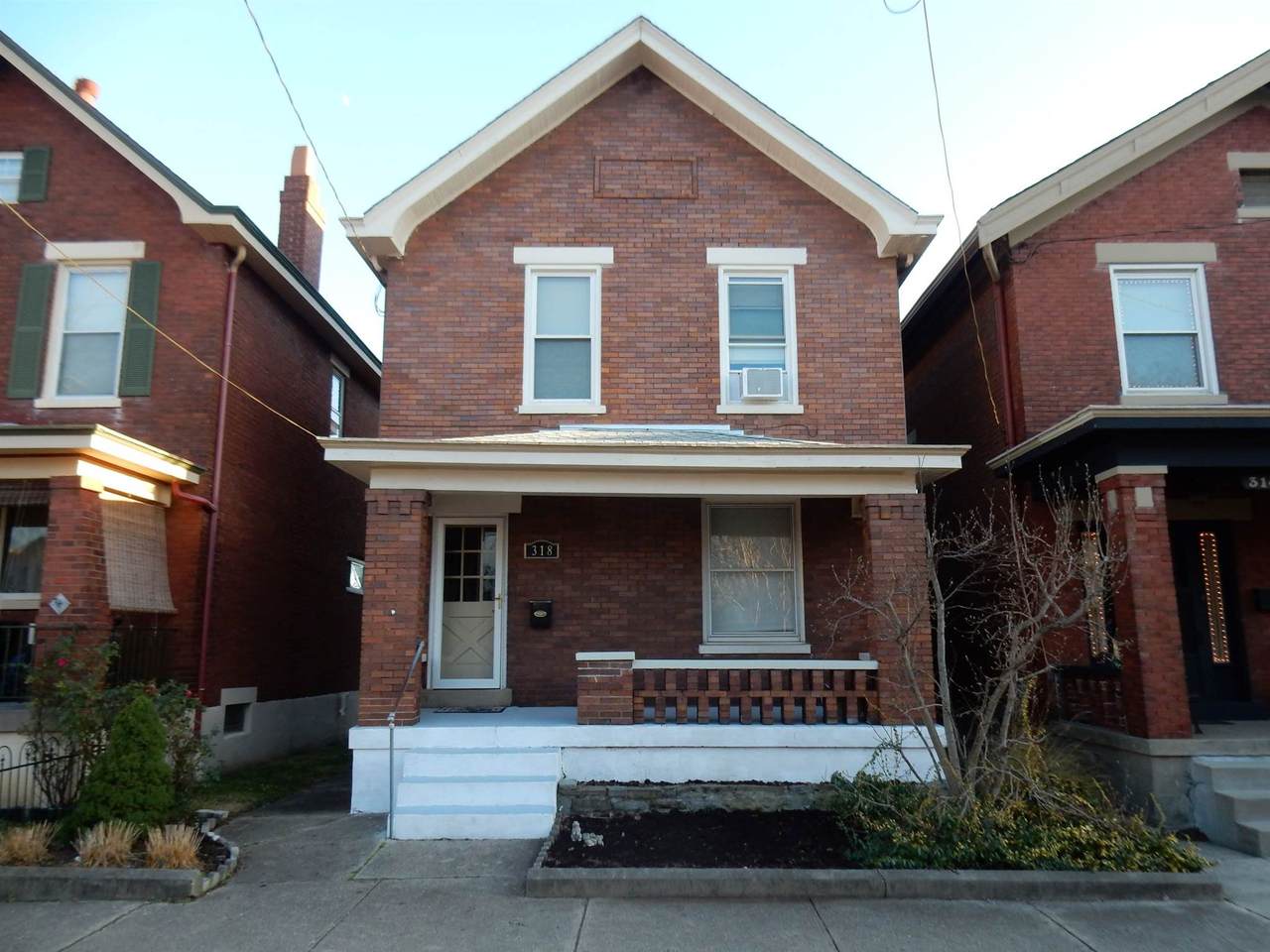 318 Center Street - Photo 1