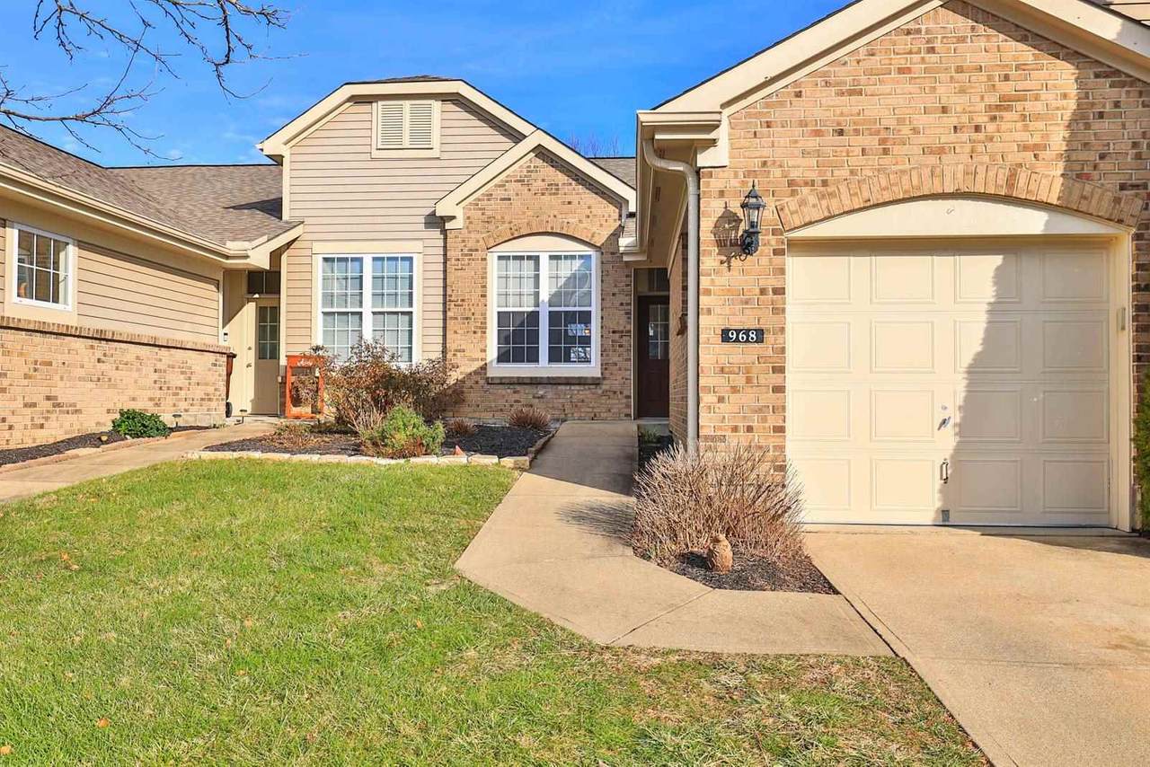968 Oakmont Court - Photo 1