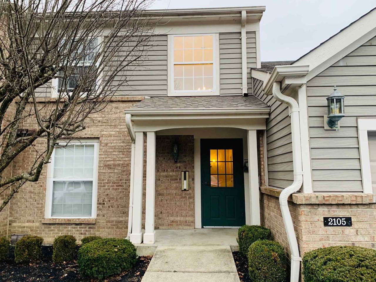 2105 Clareglen - Photo 1