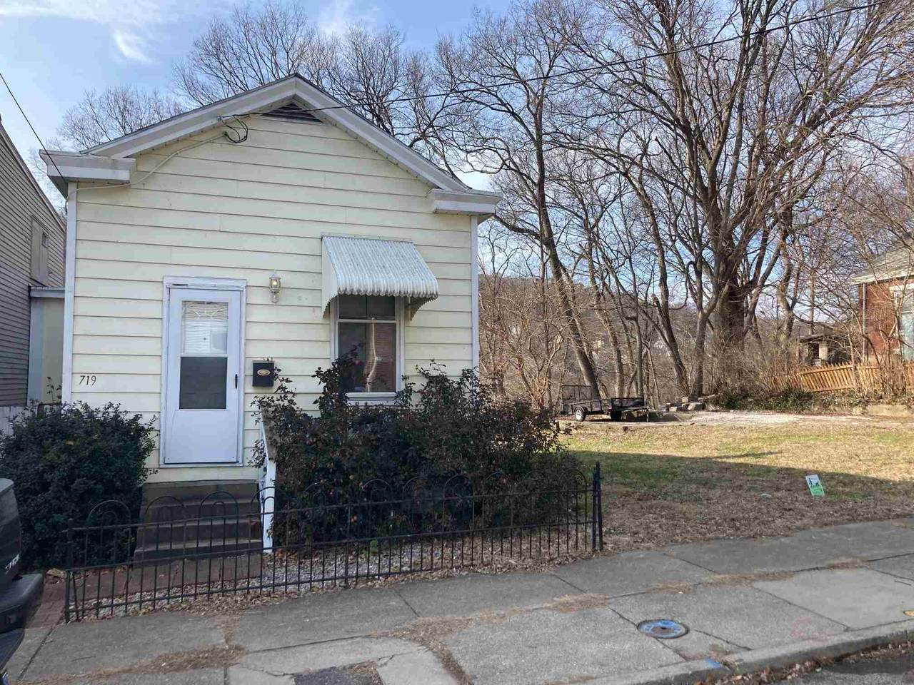 719 Dalton Street - Photo 1