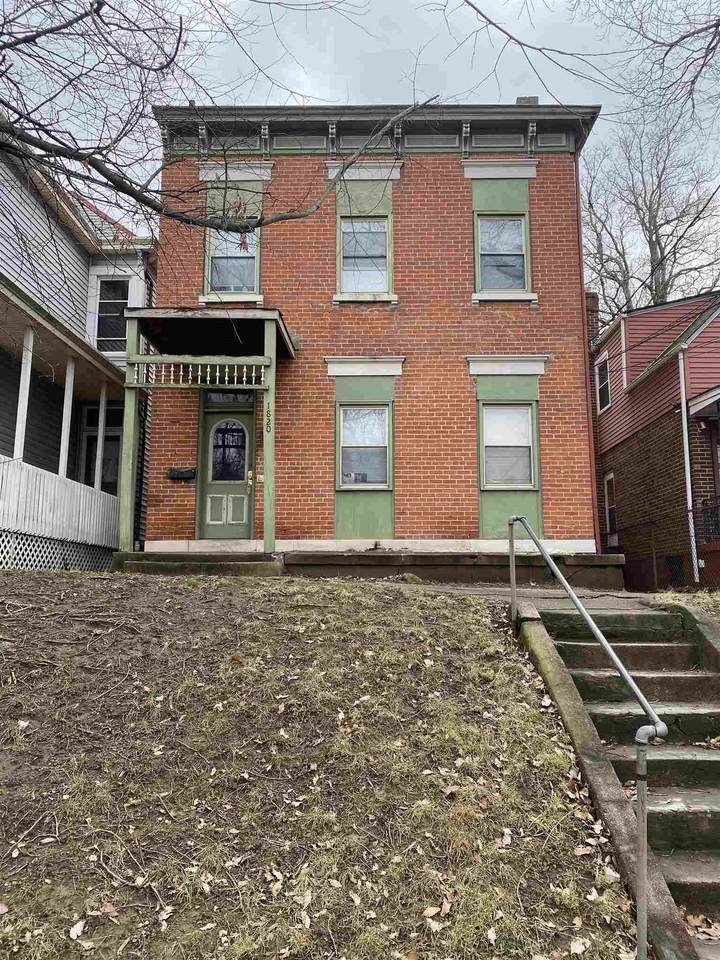 1820 Garrard - Photo 1