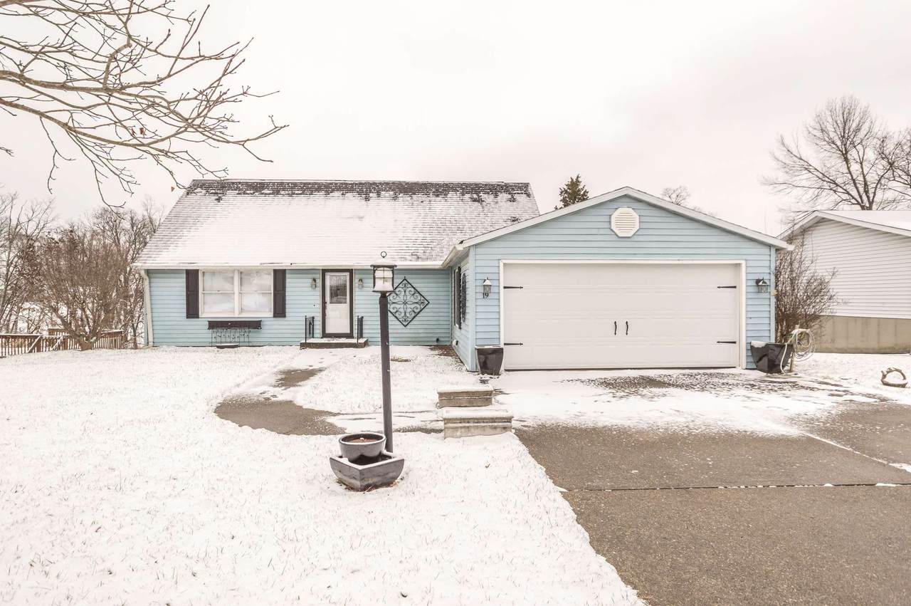 19 Paul Lane - Photo 1