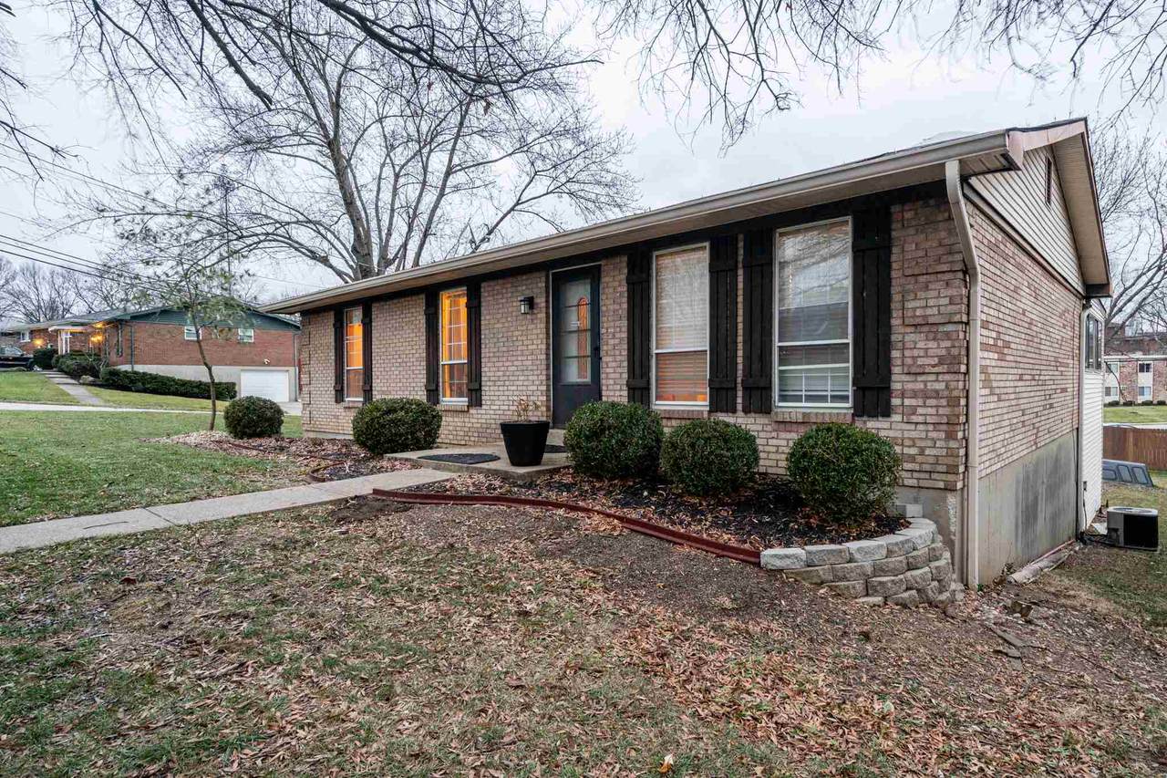 571 Watson Rd - Photo 1