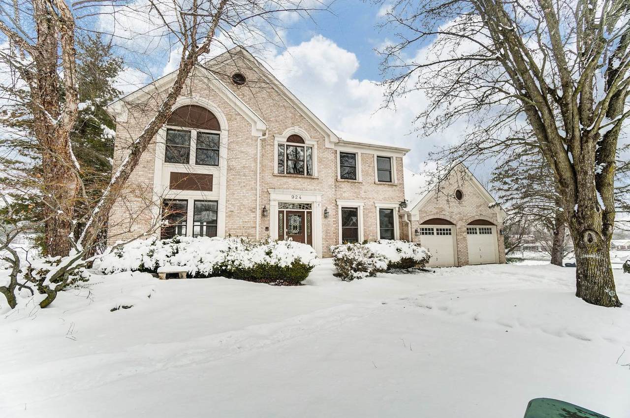 924 Lakepointe Court - Photo 1