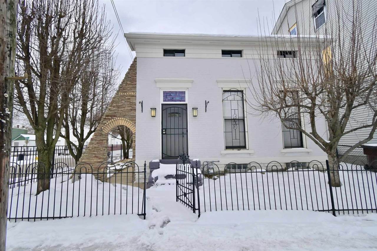 1535 Maryland - Photo 1