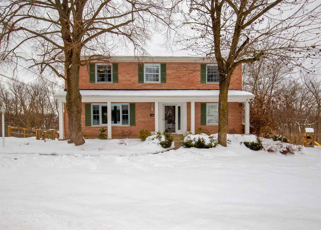 136 Louise Drive - Photo 1