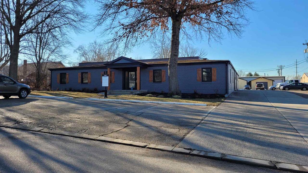 104 North - Photo 1