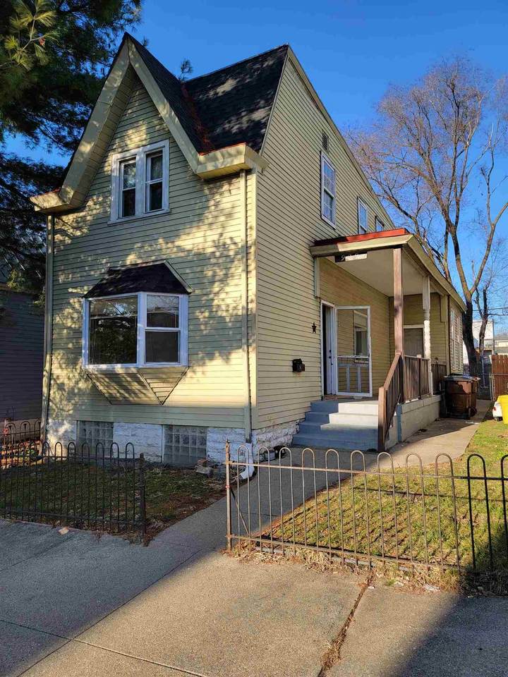 929 Monroe Street - Photo 1