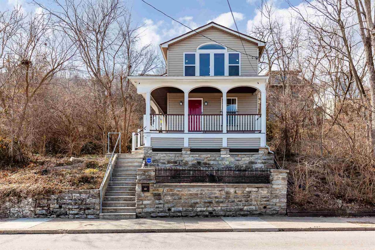 635 Crescent - Photo 1