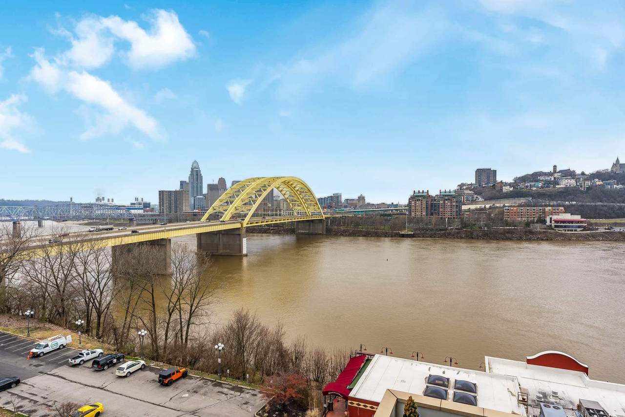 400 Riverboat Row - Photo 1