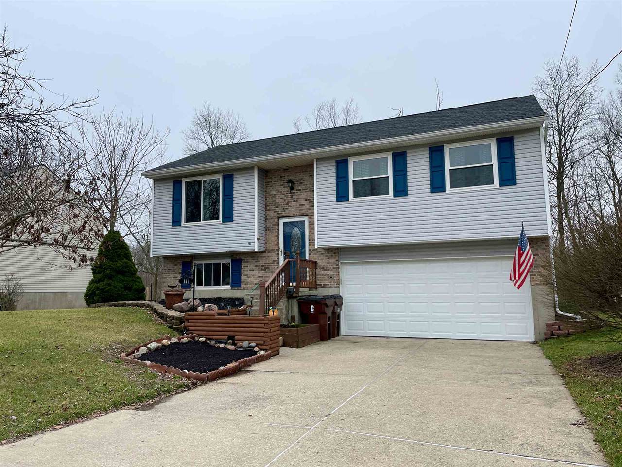 111 Green Hill - Photo 1