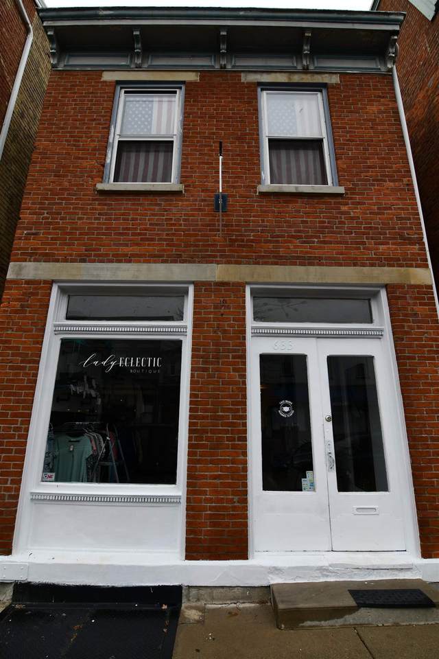 633 Monmouth Street - Photo 1