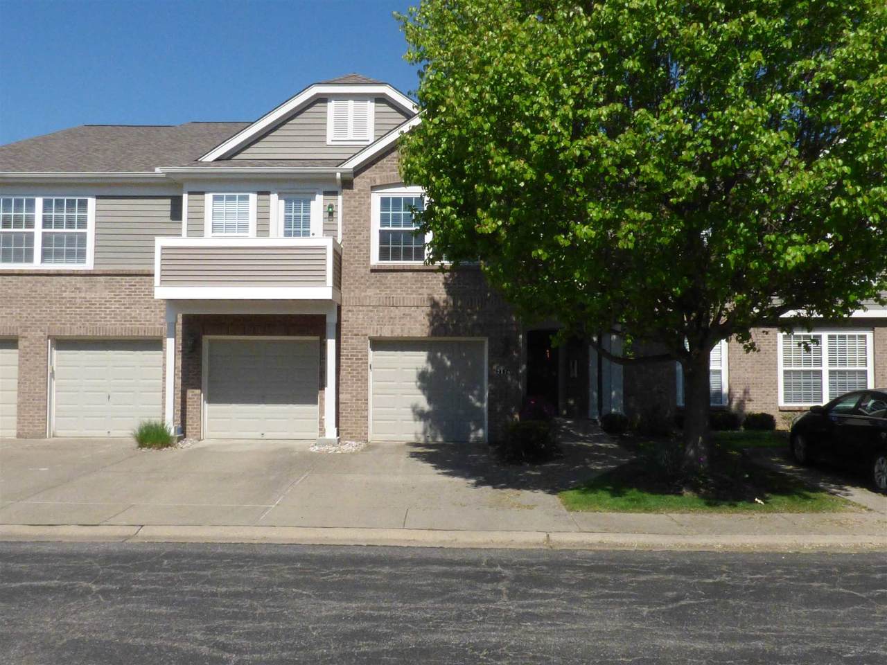 2126 Carrick - Photo 1