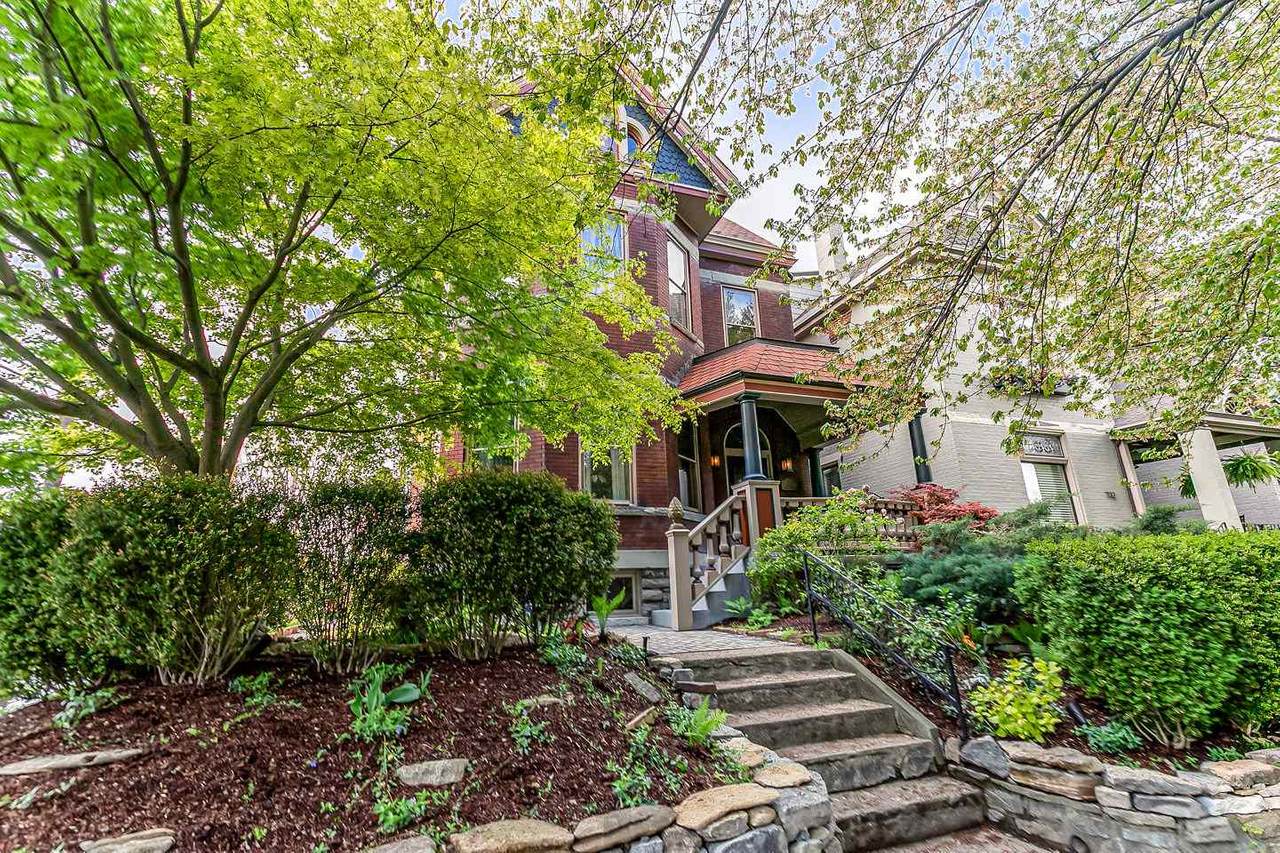 734 Park Avenue - Photo 1