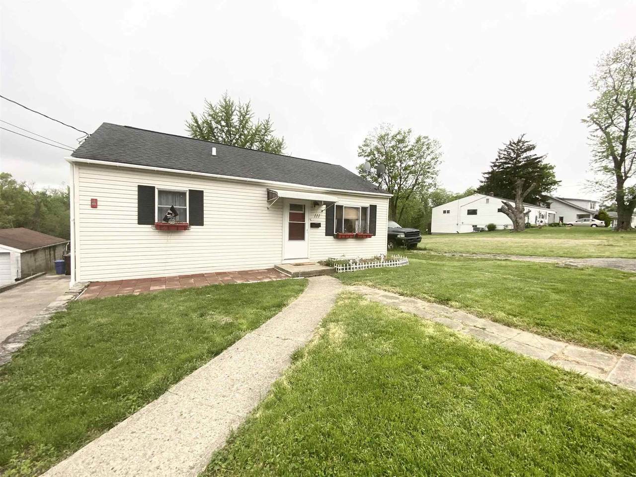 111 Sanders Drive - Photo 1