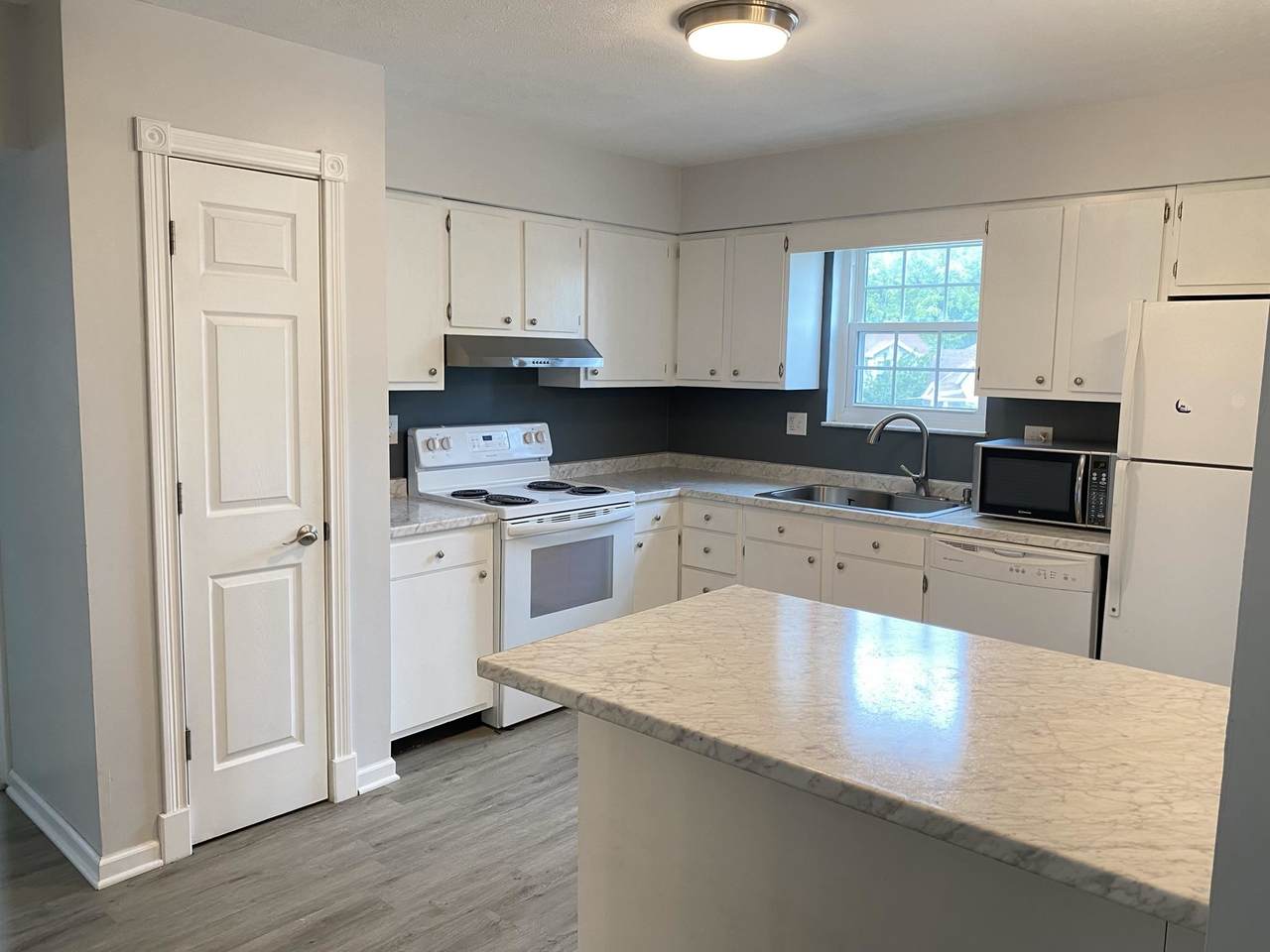306 Highland - Photo 1