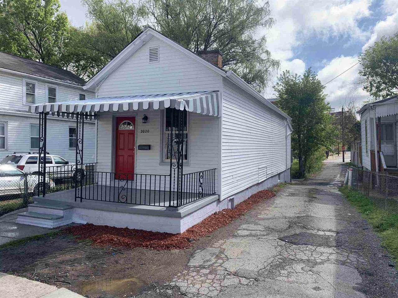2020 Mackoy St - Photo 1