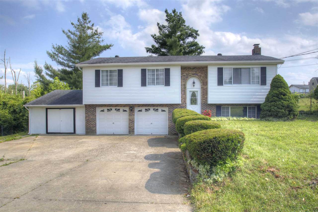810 Skyline Drive - Photo 1