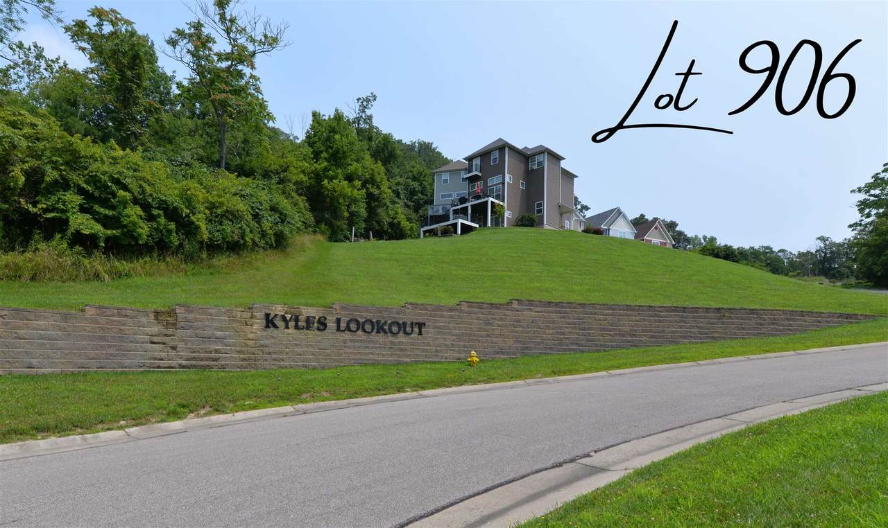 906 Treeline Drive - Photo 1