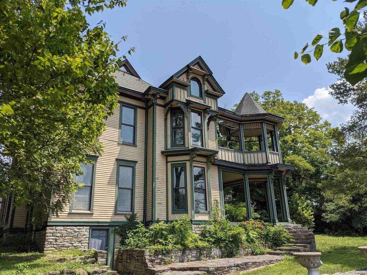 311 Main - Photo 1