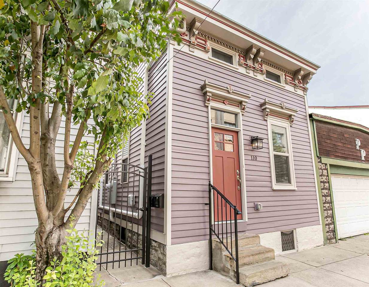 110 7th Street - Photo 1