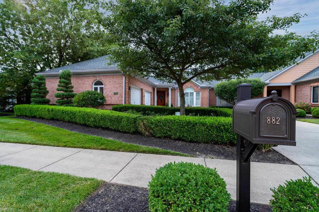 882 Windsor Green Drive - Photo 1