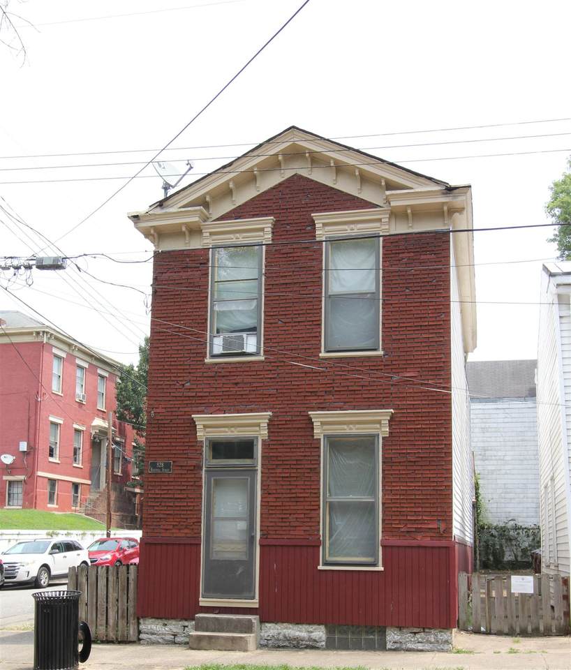 828 Bakewell Street - Photo 1