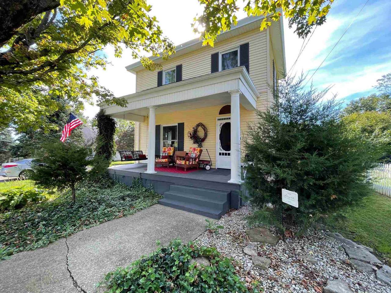 42 Race Street - Photo 1