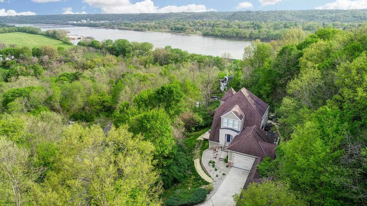 816 Westview Drive - Photo 1