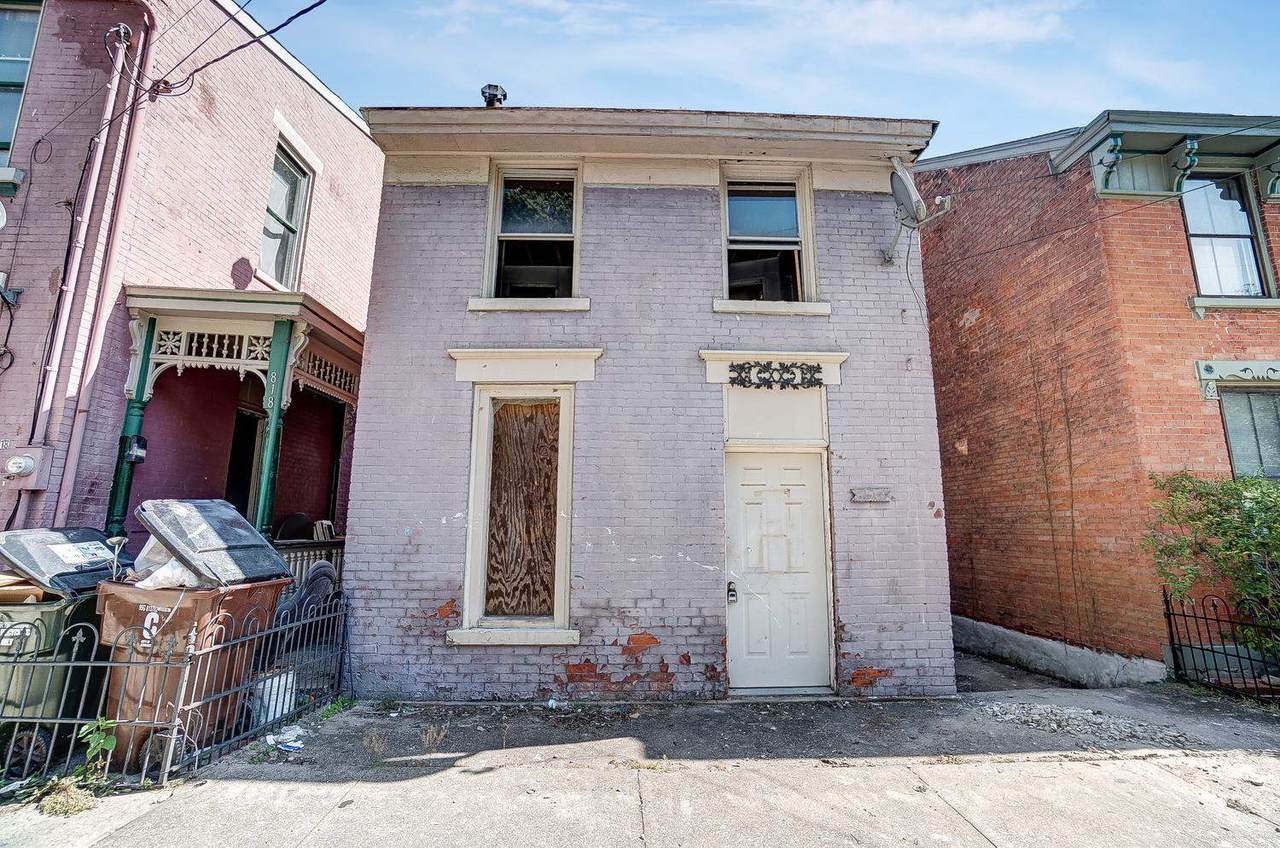 820 Crescent - Photo 1