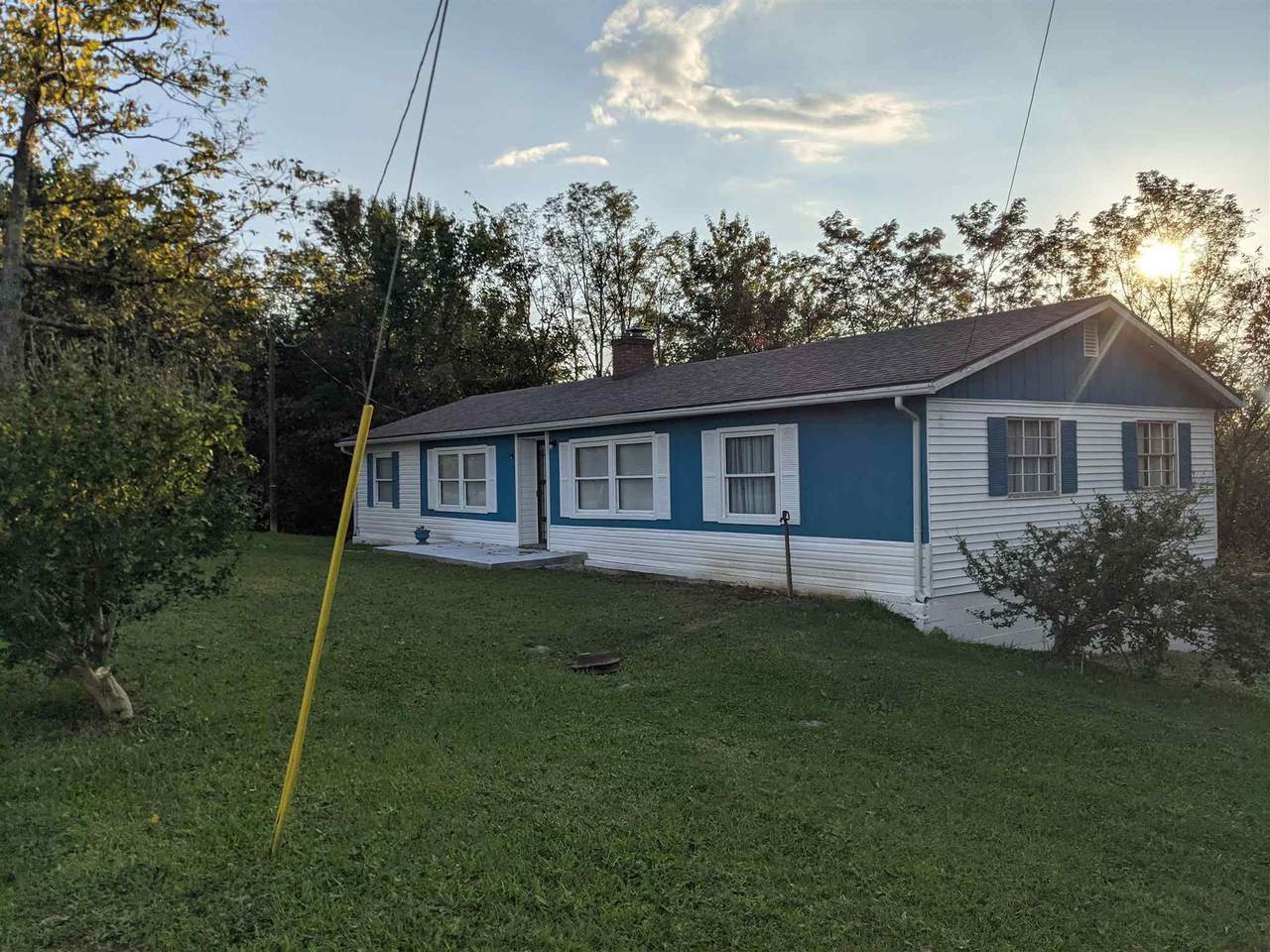 1105 Highway 127 - Photo 1