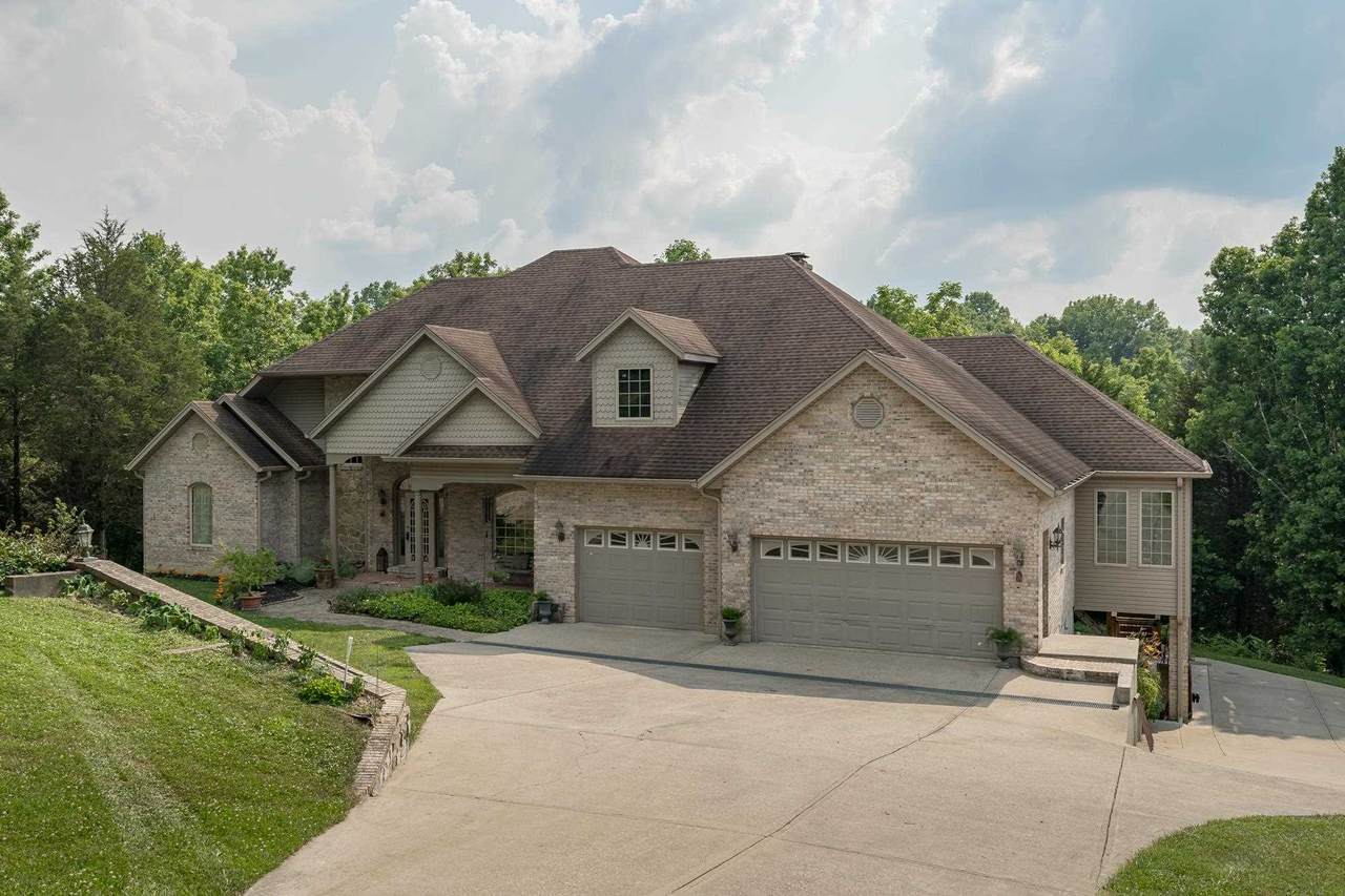 125 Lynwood Drive - Photo 1
