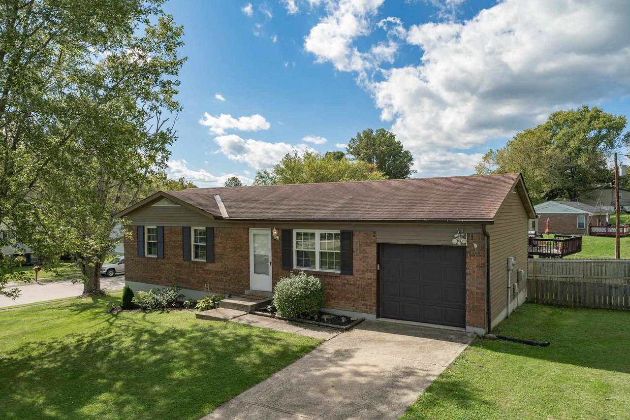 1 Oakwood Lane - Photo 1