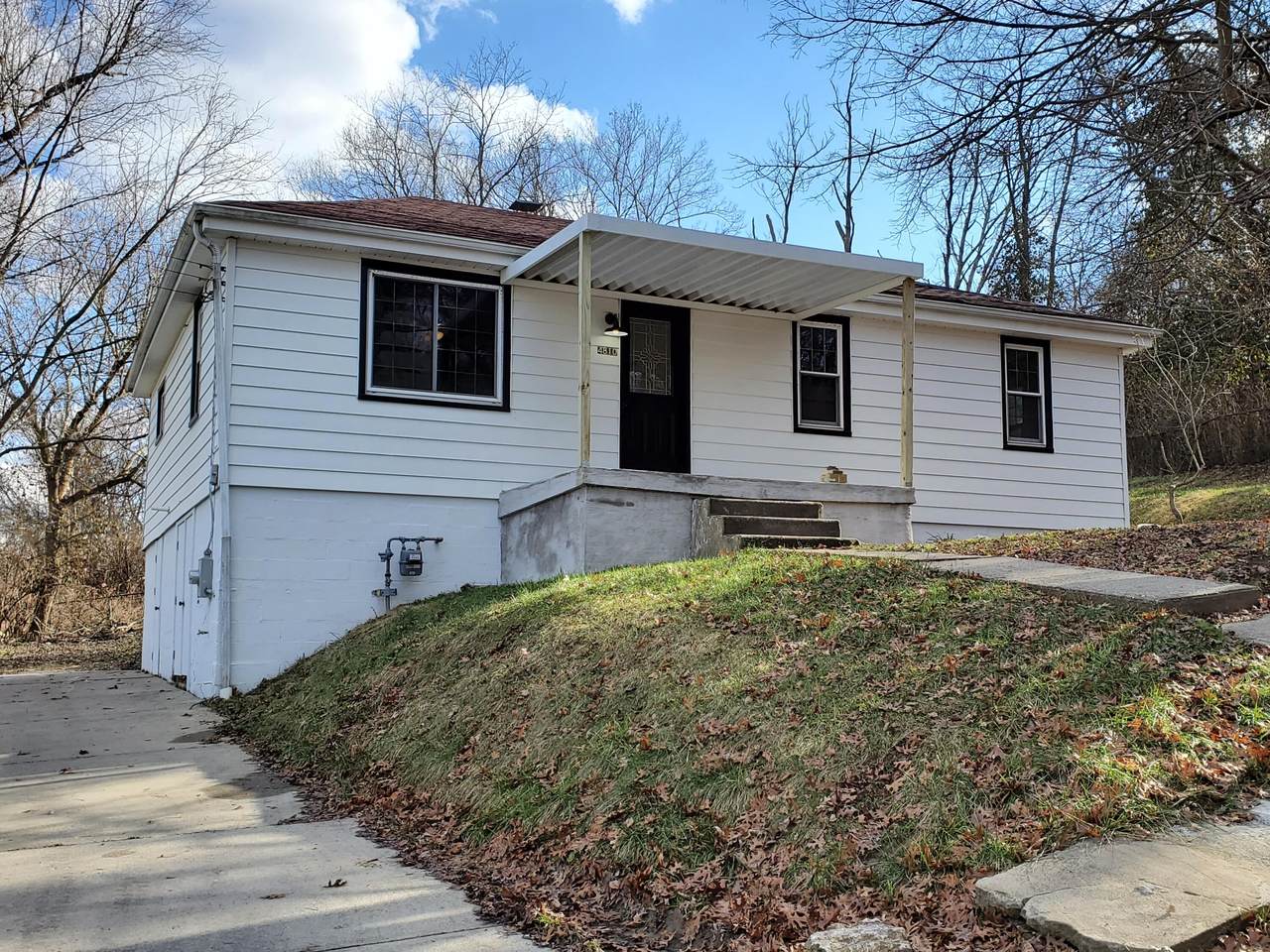 4810 Hogan Street - Photo 1