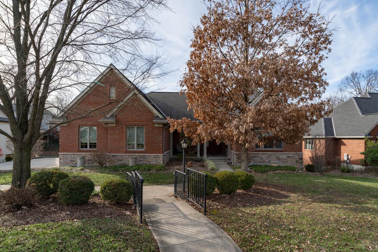 814 Pointe Drive - Photo 1