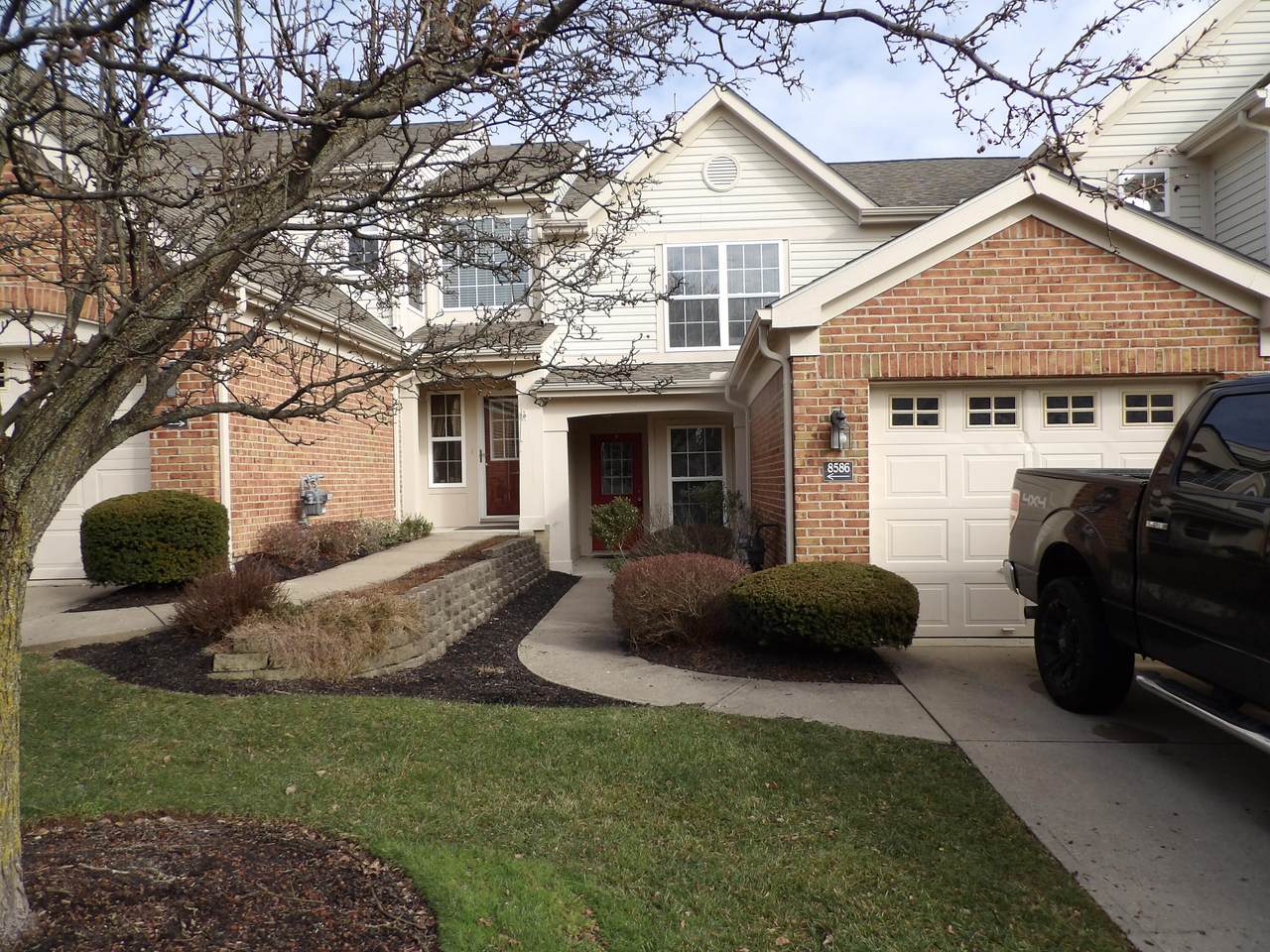8586 Commons Court - Photo 1