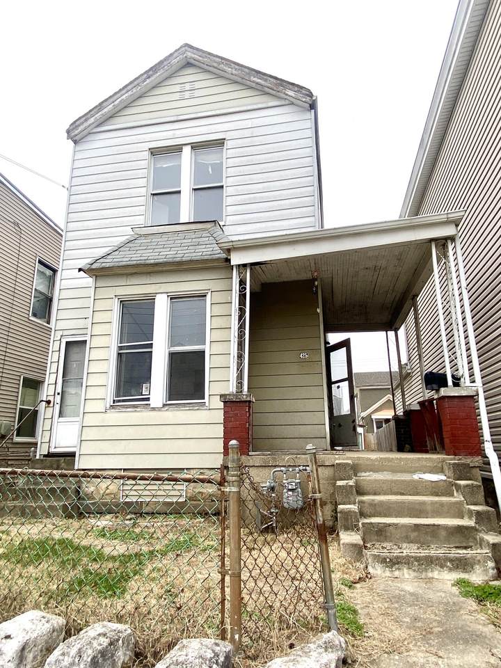 425 5th Avenue - Photo 1