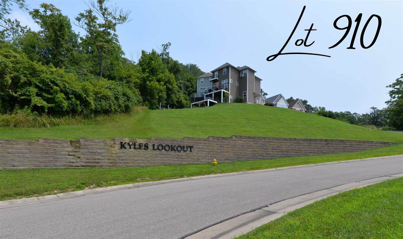 910 Treeline Drive - Photo 1