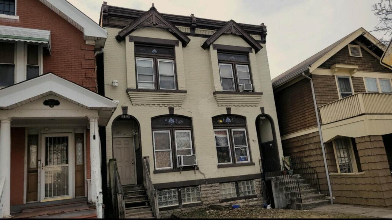 1911 Greenup Street - Photo 1