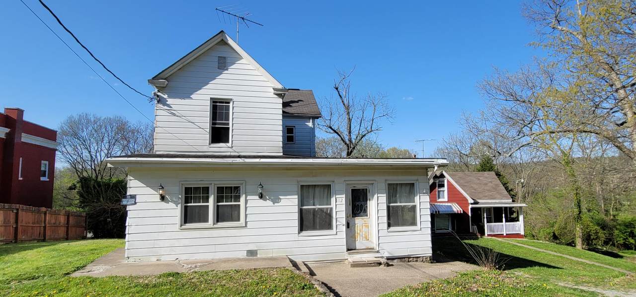 112 Grand Avenue - Photo 1