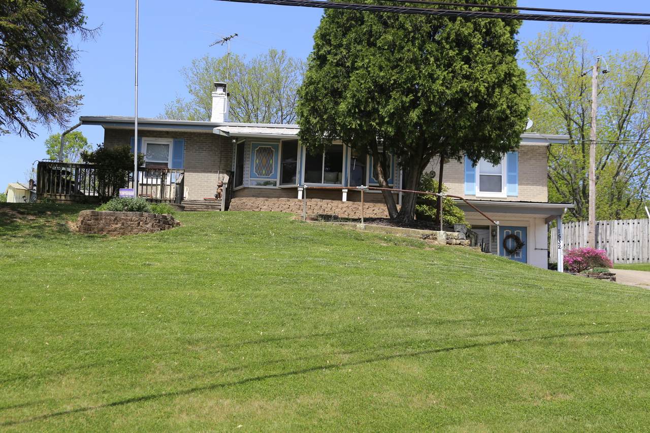 1532 Grandview Road - Photo 1