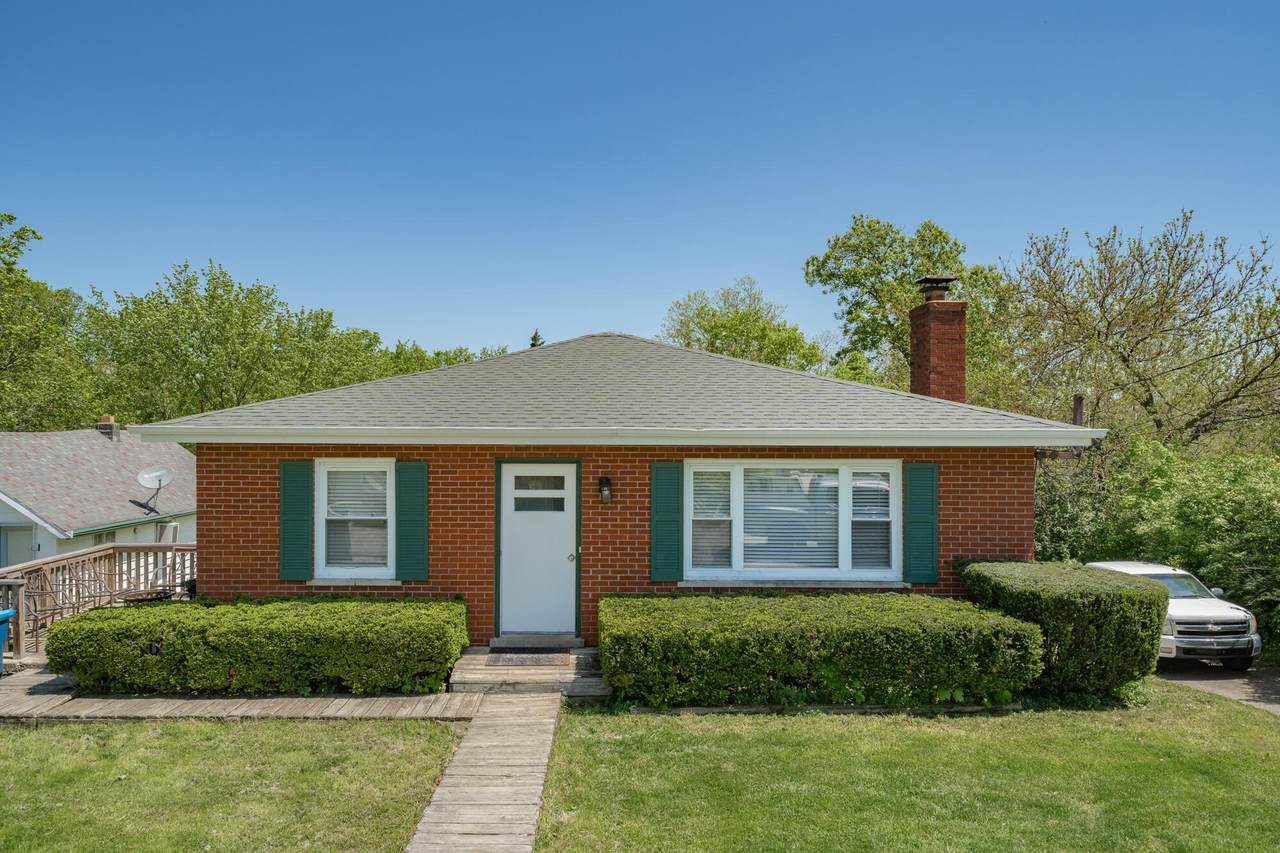 614 Valley View Drive - Photo 1