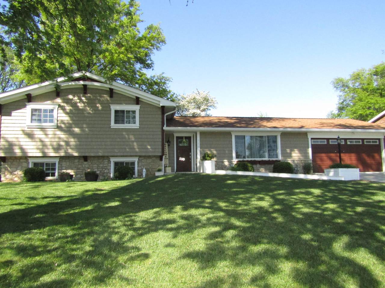 110 Summit Drive - Photo 1
