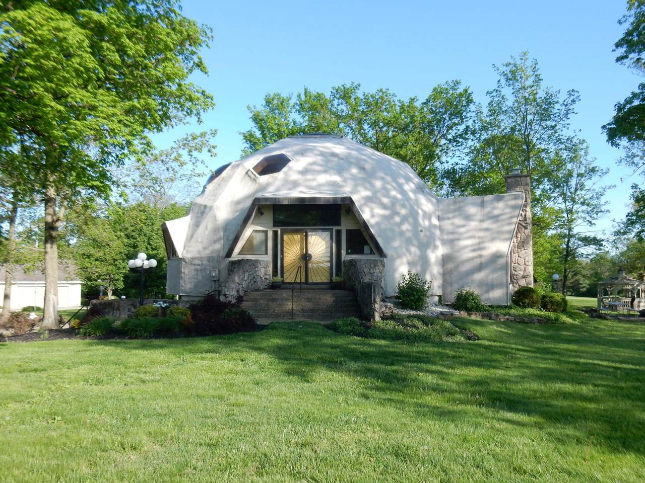 6201 Doubletree Lane - Photo 1