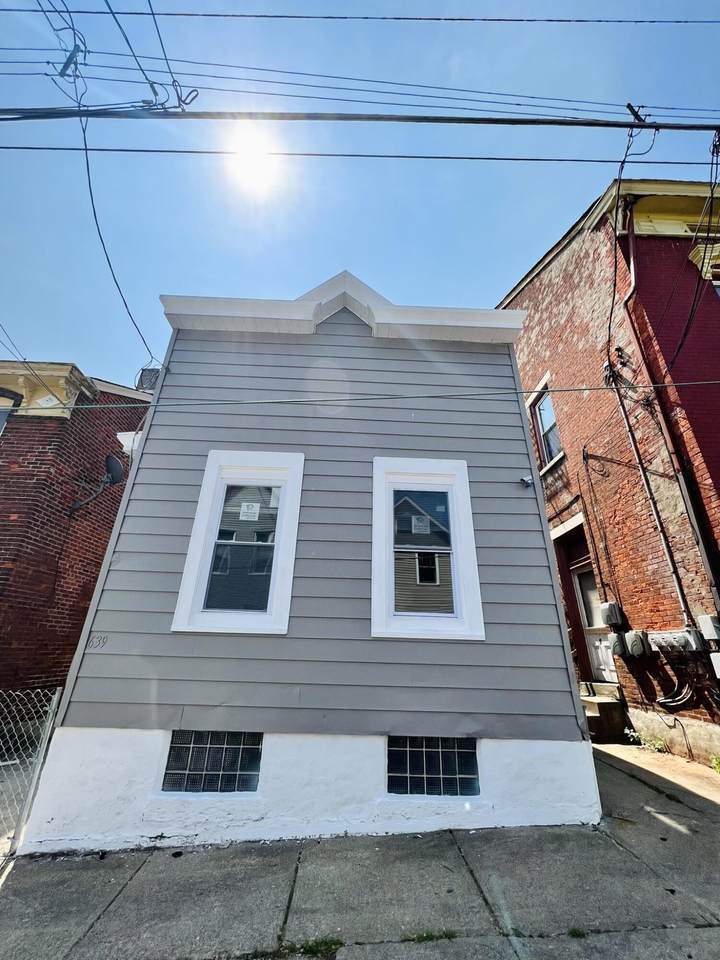 639 12th Street - Photo 1
