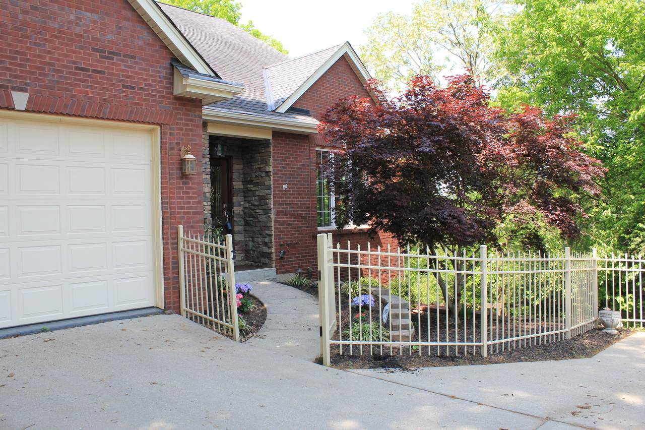 720 Dudley Road - Photo 1