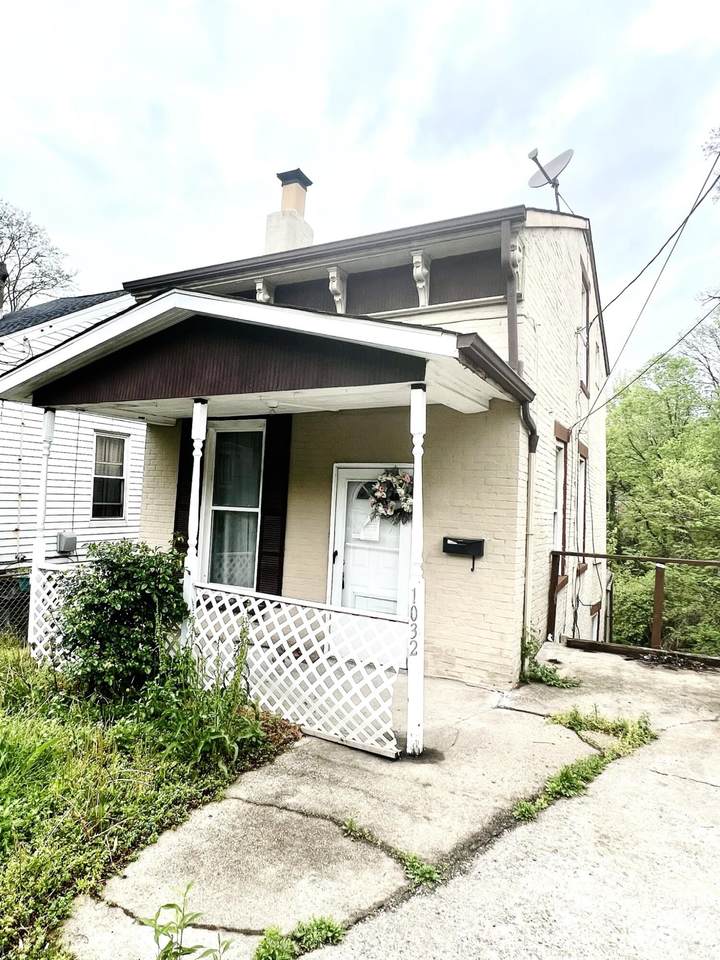 1032 John Street - Photo 1